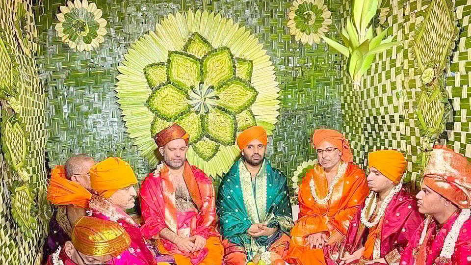 ಕೃಷ್ಣ ಮಠದಲ್ಲಿ ಪರ್ಯಾಯ: ನಮ್ಮ ಧರ್ಮದ ಮೂಲ ಗ್ರಂಥಗಳು ವೇದಗಳು - ಶಿರೂರು ಶ್ರೀ