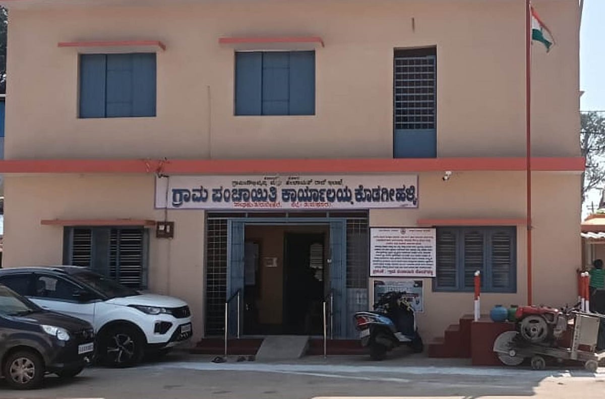 ಸಾಫ್ಟ್‌ವೇರ್‌ ಸೇರಿದಂತೆ ಹಲವು ತಾಂತ್ರಿಕ ಅಡಚಣೆ: ಇ-ಖಾತೆಗೆ ತಪ್ಪದ ಜನರ ಪರದಾಟ