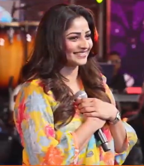 ಸಂಗೀತ ರಾತ್ರಿ ಕಾರ್ಯಕ್ರಮದಲ್ಲಿ ಗಮನ ಸೆಳೆದ ನಟಿ ರಚಿತಾ ರಾಮ್