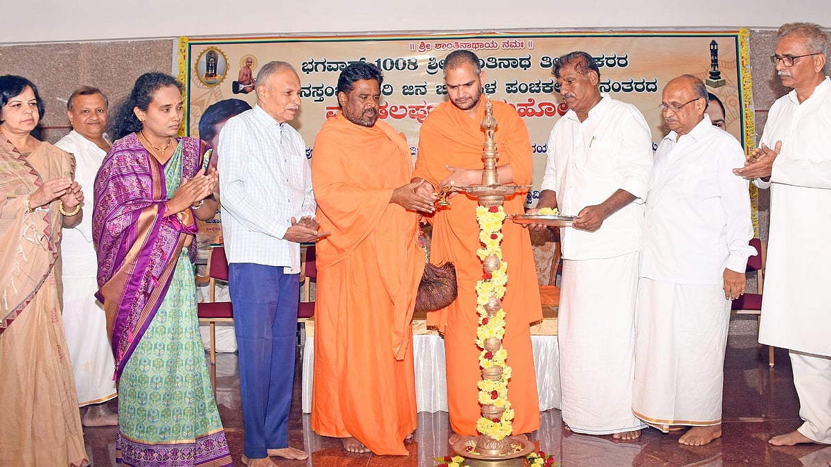 ಎಲ್ಲ ಧರ್ಮಕ್ಕಿಂತ ಮನುಷ್ಯ ಧರ್ಮ ದೊಡ್ಡದು: ನಂಜಾವಧೂತ ಸ್ವಾಮೀಜಿ