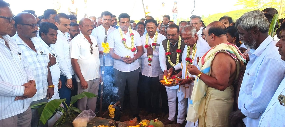 ಆಧುನಿಕ ಬೇಸಾಯ ಪದ್ಧತಿ ಅಳವಡಿಸಿಕೊಳ್ಳಿ: ಶಾಸಕ ಕೆ.ಎಂ.ಉದಯ್‌ ಸಲಹೆ