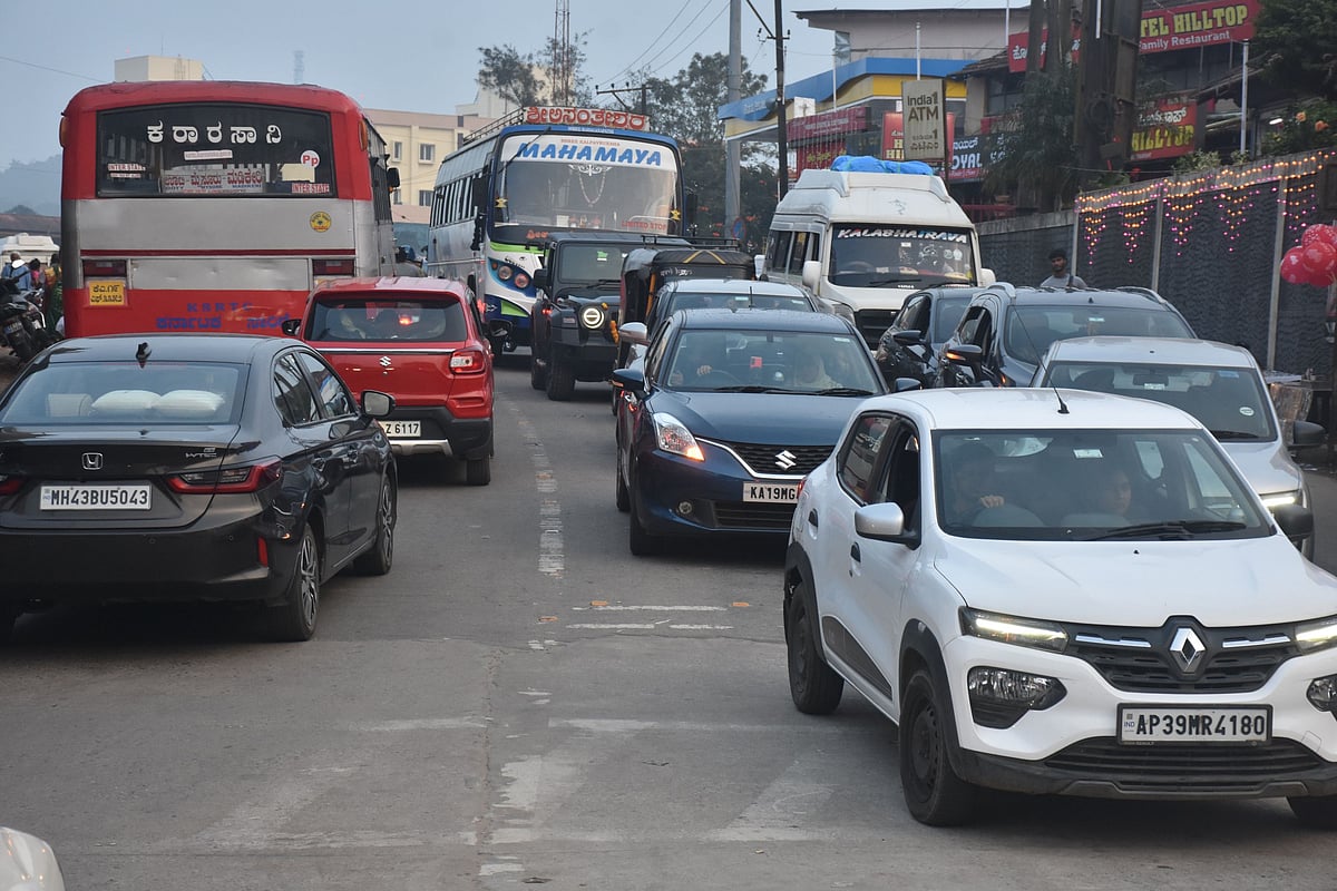 ಮಡಿಕೇರಿ | ಆಗಬೇಕಿದೆ ರಾಷ್ಟ್ರೀಯ ಹೆದ್ದಾರಿ ಸುಧಾರಣೆ