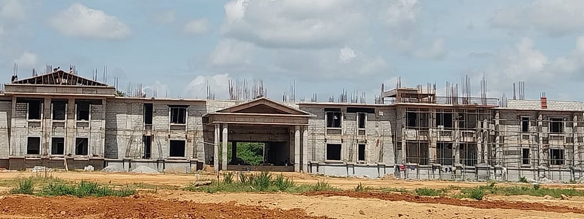 ರಾಮನಗರ: ಅಲ್ಲಿ ವೈದ್ಯಕೀಯ ಕಾಲೇಜು, ಇಲ್ಲಿ ಆಸ್ಪತ್ರೆಗೆ ಆಕ್ಷೇಪ