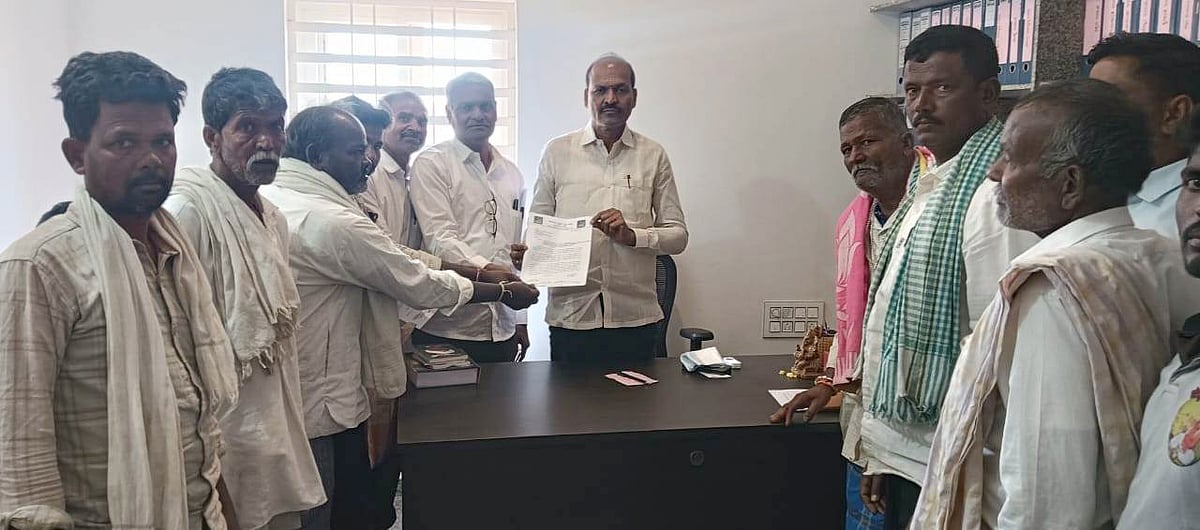 ಸಾಗುವಳಿ ಮಾಡಿದ ರೈತರಿಗೆ ಪಟ್ಟಾ ನೀಡಲು ಒತ್ತಾಯ