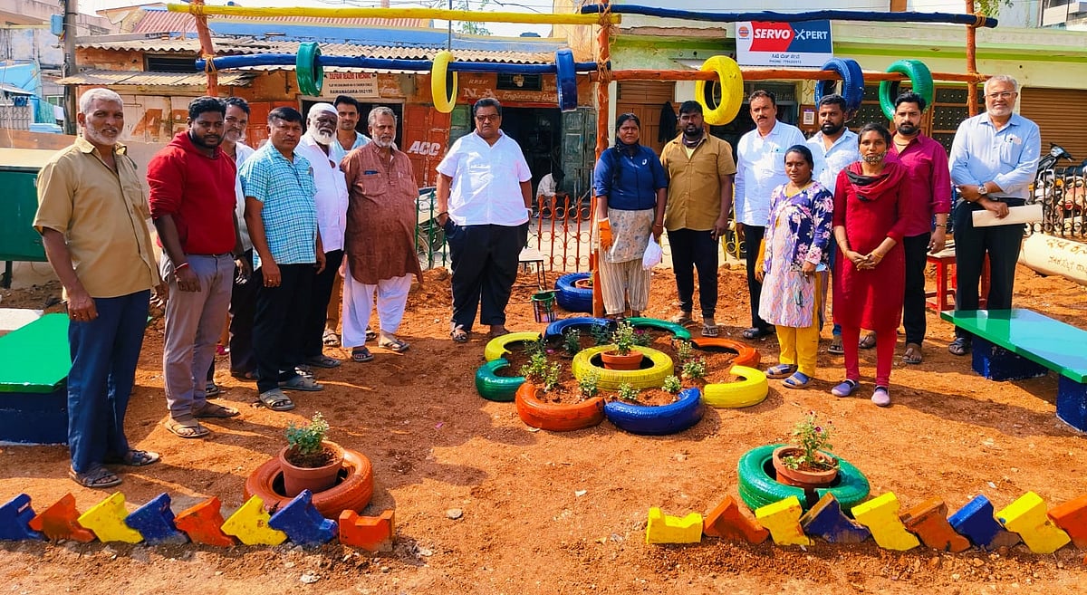 ರಾಮನಗರ | ಕಸದ ಬ್ಲ್ಯಾಕ್‌ಸ್ಪಾಟ್‌ಗೆ ಕಲಾತ್ಮಕ ಸ್ಪರ್ಶ