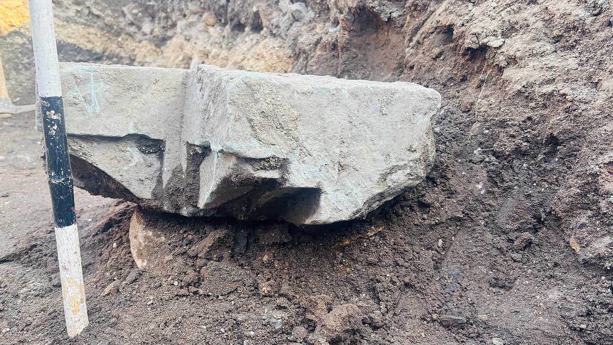 ಲಕ್ಕುಂಡಿಯಲ್ಲಿ ಉತ್ಖನನ: ಕೈಕೊಡಲಿ, ಕಂಬದ ಬೋಧಿಗೆ ಪತ್ತೆ