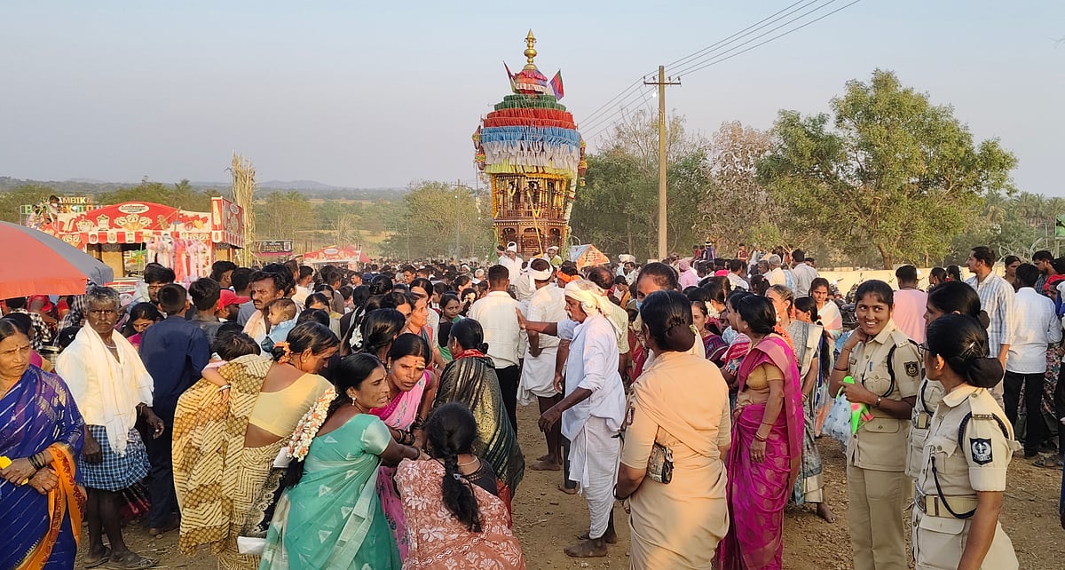 ಸವಣೂರು | ರೇವಣಸಿದ್ದೇಶ್ವರರ ಜಾತ್ರೆ: ಪಾರ್ವತಿದೇವಿ ರಥೋತ್ಸವ 