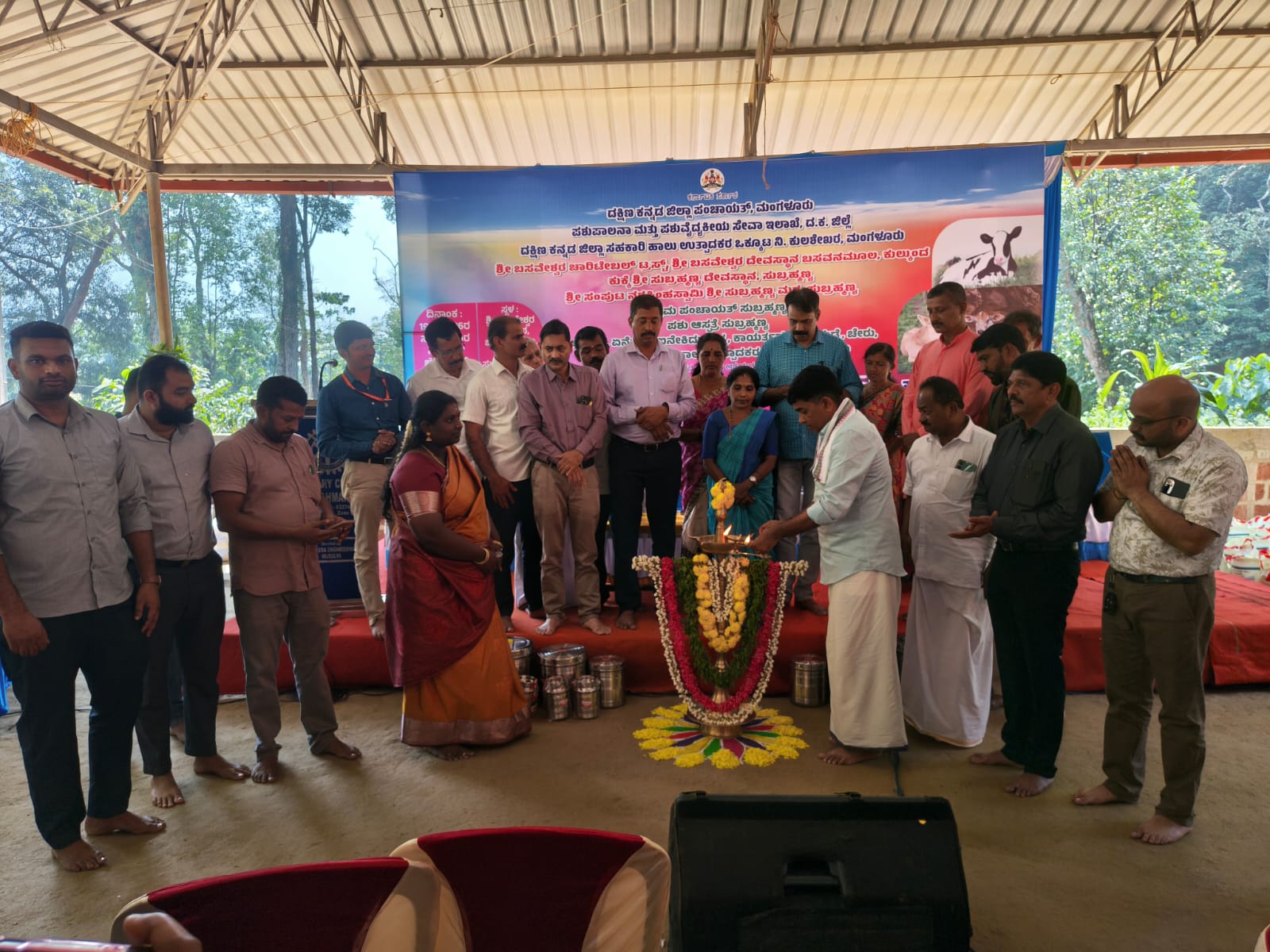 ಕುಕ್ಕೆ ಸುಬ್ರಹ್ಮಣ್ಯ ದೇವಸ್ಥಾನದ ವ್ಯವಸ್ಥಾಪನ ಸಮಿತಿ ಅಧ್ಯಕ್ಷ ಹರೀಶ ಇಂಜಾಡಿ ಕಾರ್ಯಕ್ರಮವನ್ನು ಉದ್ಘಾಟಿಸಿದರು