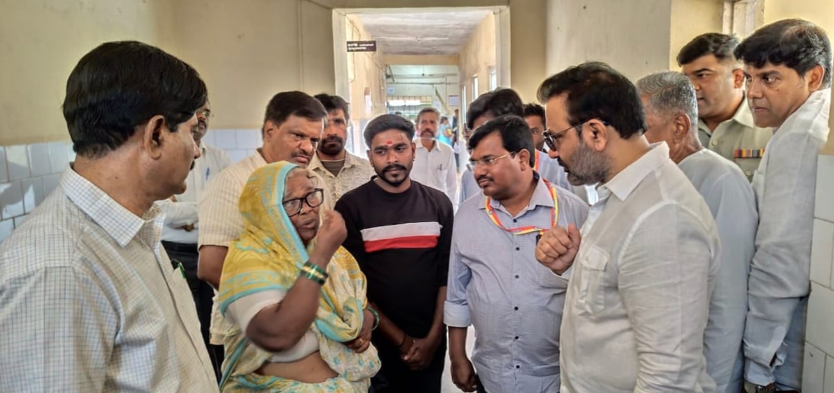 ರೋಗಿಗಳಿಗೆ ಉತ್ತಮ ಚಿಕಿತ್ಸೆ ನೀಡಿ:ವೈದ್ಯರಿಗೆ ಕಾರ್ಮಿಕ ಸಚಿವ ಸಂತೋಷ್ ಲಾಡ್ ಸೂಚನೆ