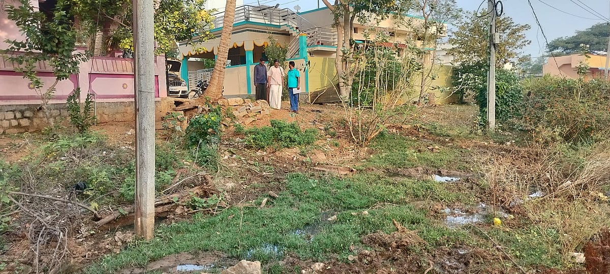 ಚಾಮರಾಜನಗರ| ಹೊಸ ಬಡಾವಣೆಗೆ ಕನಿಷ್ಠ ಮೂಲಸೌಕರ್ಯ ಕೊಡಿ: ಸ್ಥಳೀಯರ ಆಗ್ರಹ