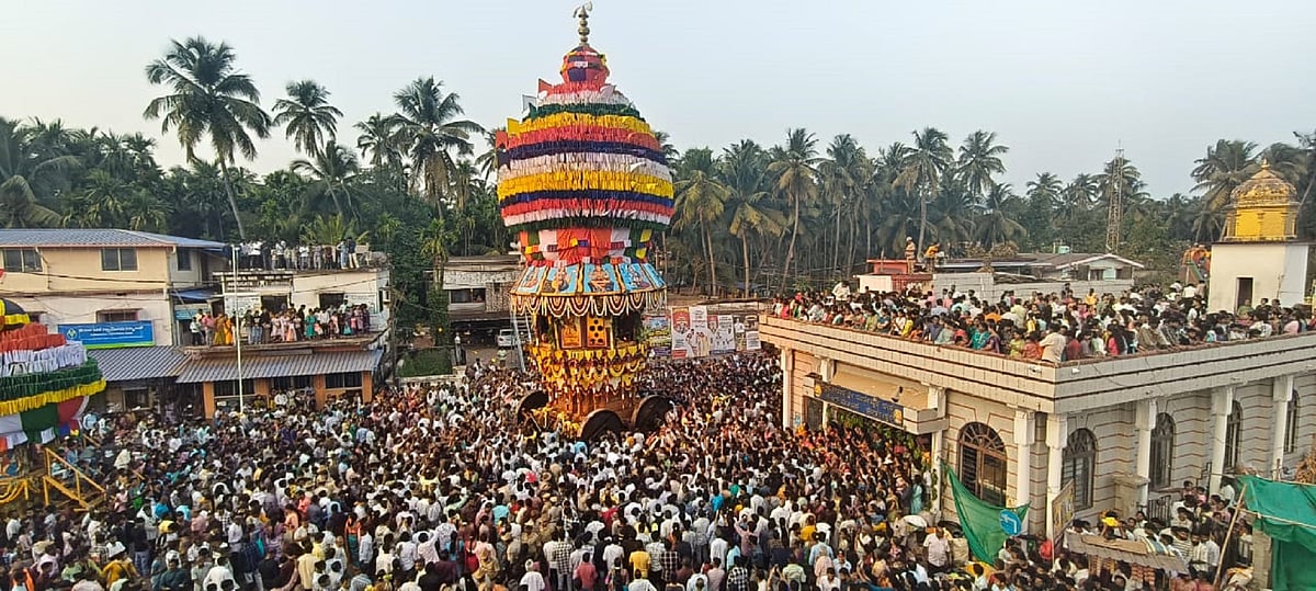 ಭಟ್ಕಳ | ವಿಜೃಂಭಣೆಯಿಂದ ನಡದ ಮುರ್ಡೇಶ್ವರ ರಥೋತ್ಸವ
