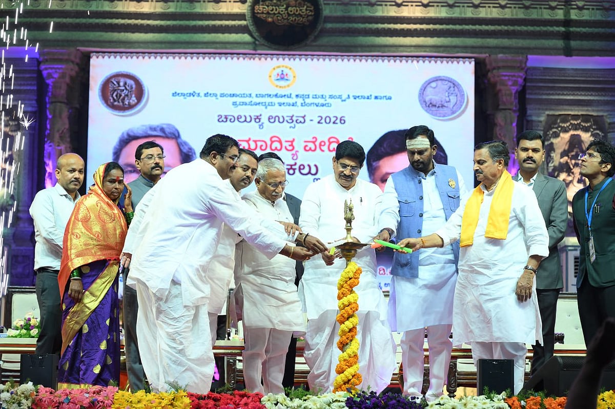 ಪಟ್ಟದಕಲ್ಲು |  ಚಾಲುಕ್ಯರ ಹಿರಿಮೆ ಸಾರುವ ಕೆಲಸ ಆಗಲಿ :ತಿಮ್ಮಾಪುರ