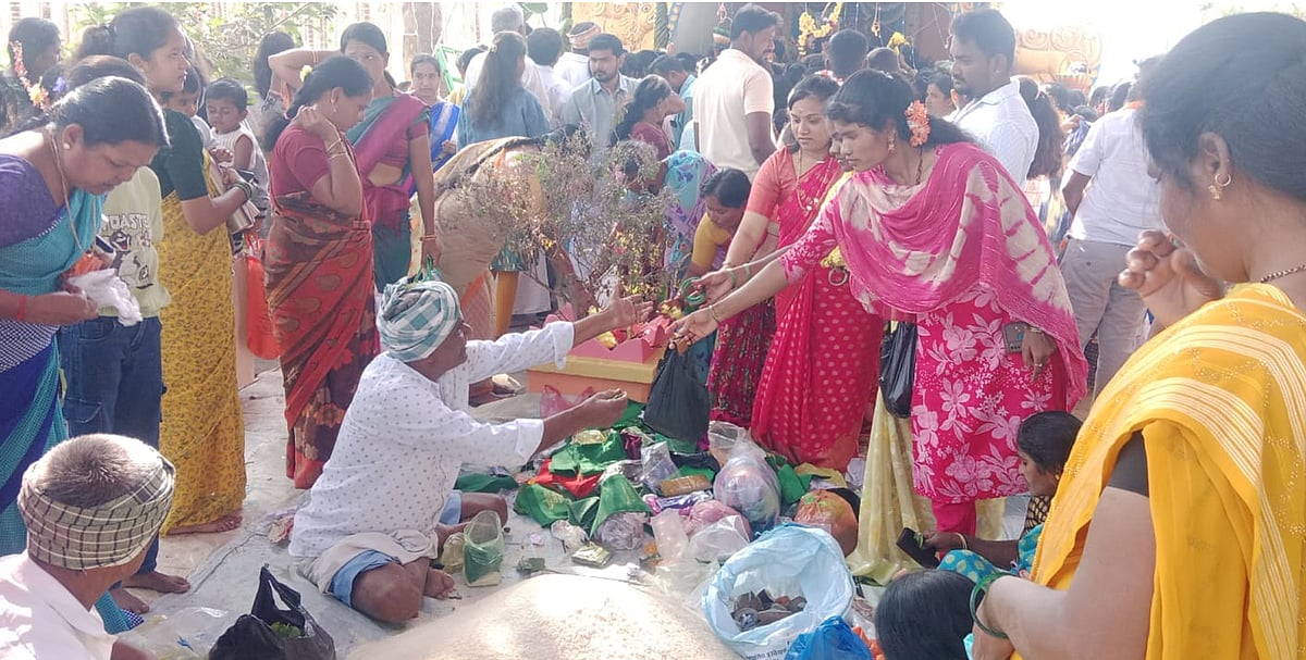 ತ್ಯಾವಣಿಗೆ | ವಿಜೃಂಭಣೆಯ ಚೌಡೇಶ್ವರಿ ಜಾತ್ರೆ