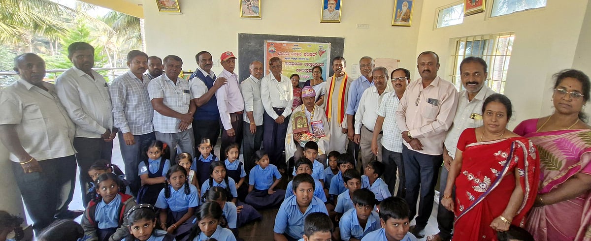 ಚನ್ನಪಟ್ಟಣ | ಗುರುವನ್ನು ಗೌರವಿಸುವುದು ಪ್ರತಿಯೊಬ್ಬರ ಕರ್ತವ್ಯ: ಪುಟ್ಟಸ್ವಾಮಿಗೌಡ 