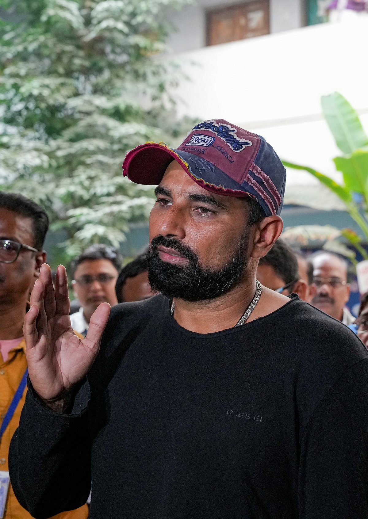 ಎಸ್‌ಐಆರ್‌: ವಿಚಾರಣೆಗೆ ಹಾಜರಾದ ಕ್ರಿಕೆಟಿಗ ಶಮಿ