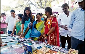ರಾಯಚೂರು | ಪುಸ್ತಕಗಳು ಆಪ್ತ ಗೆಳೆಯನಿದ್ದಂತೆ: ಪ್ರೊ. ಶಿವಾನಂದ ಕೆಳಗಿನಮನಿ 