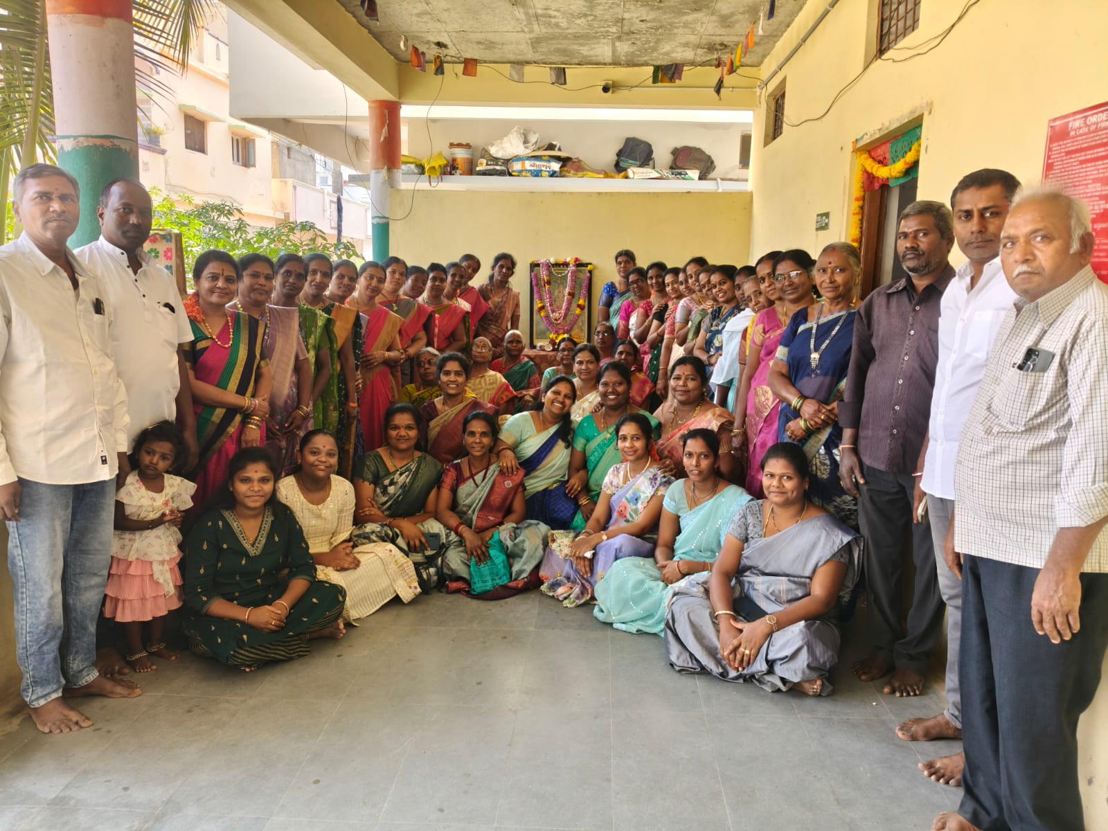 ಸೈದಾಪುರ ಪಟ್ಟಣದ ವಾಸವಿ ವಿದ್ಯಾಸಂಸ್ಥೆ ಆವರಣದಲ್ಲಿ ಆರ್ಯ ವೈಶ್ಯ ಸಮಾಜದಿಂದ ವಿಶೇಷ ಪೂಜಾ ನೆರವೇರಿಸಲಾಯಿತು