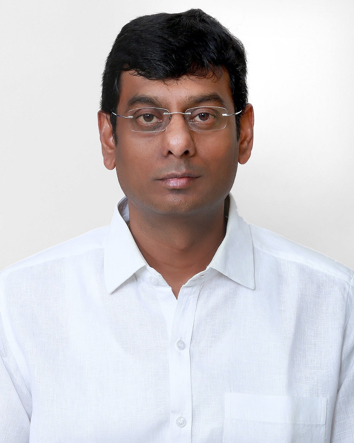 ಜನಪ್ರತಿನಿಧಿಗಳ ಹಿತ ಕಾಪಾಡಲು ಬದ್ಧ: ಸುನೀಲಗೌಡ