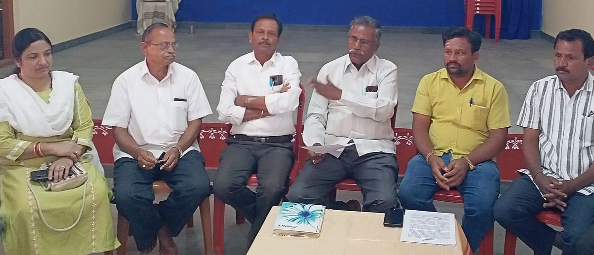 ಸಮ್ಮೇಳನ‌ ಬಹಿಷ್ಕಾರ ನಿರ್ಧಾರ ಅಸಮಂಜಸ: ಕಸಾಪ ತಾಲ್ಲೂಕು ಘಟಕದ ಅಧ್ಯಕ್ಷ ಗಚ್ಚಣ್ಣವರ