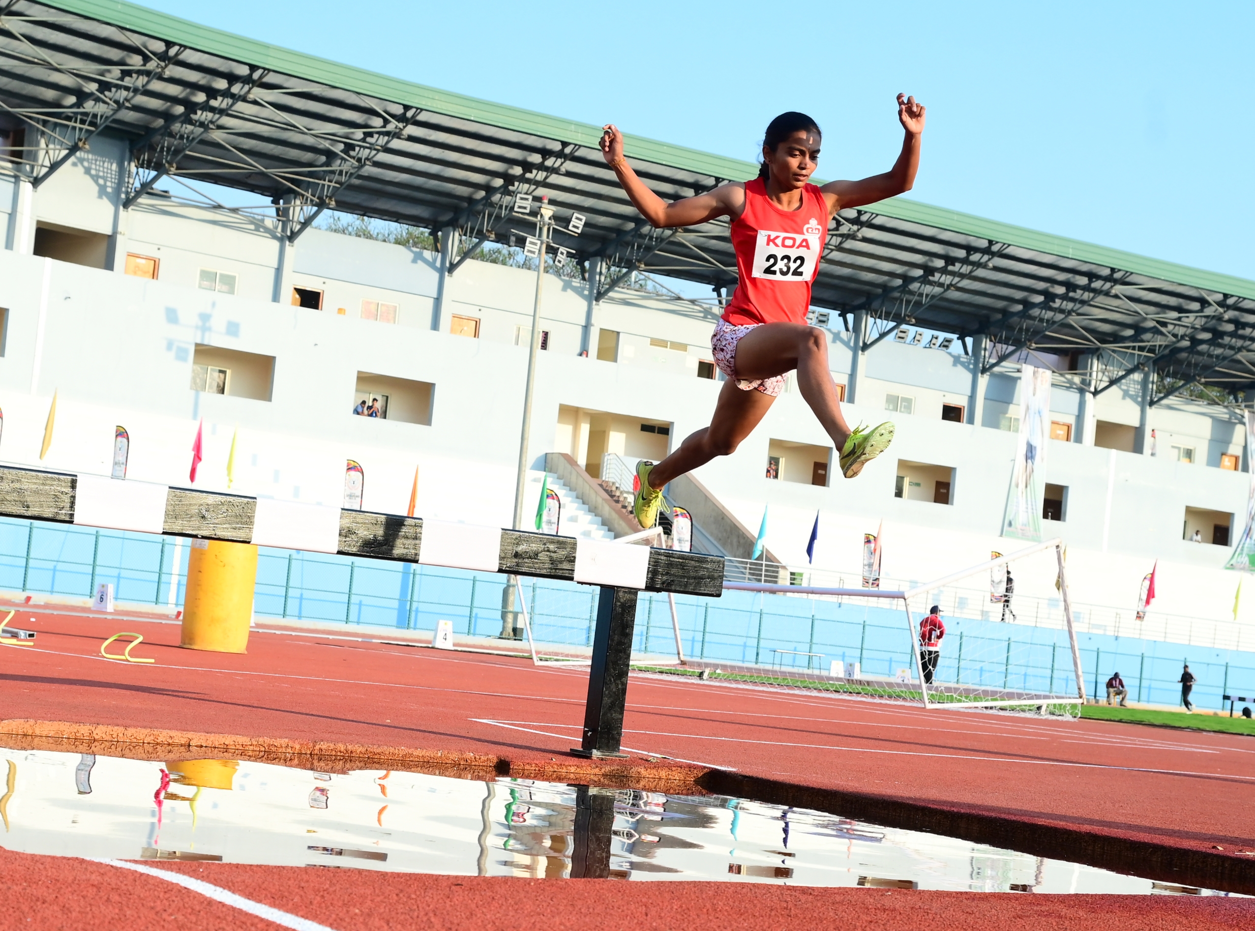 ಸ್ಟೀಪಲ್‌ ಚೇಸ್‌ ಸ್ಪರ್ಧೆಯಲ್ಲಿ ಕ್ರೀಡಾಪಟುವಿನ ಜಿಗಿತ