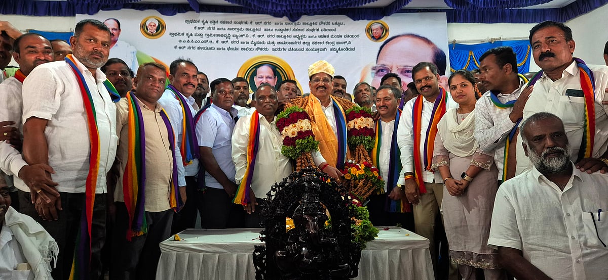 ಸಹಕಾರ ಕ್ಷೇತ್ರದಲ್ಲೂ ಜಾತಿ, ರಾಜಕೀಯ: ದೊಡ್ಡಸ್ವಾಮೇಗೌಡ