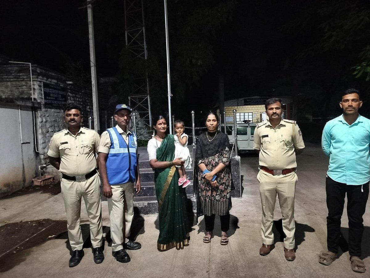 ಚಿಂಚೋಳಿ: ಬಸ್ ಹತ್ತುವ ಭರದಲ್ಲಿ ನಿಲ್ದಾಣದಲ್ಲಿಯೇ ಮಗು ಬಿಟ್ಟು ಹೋದರು!