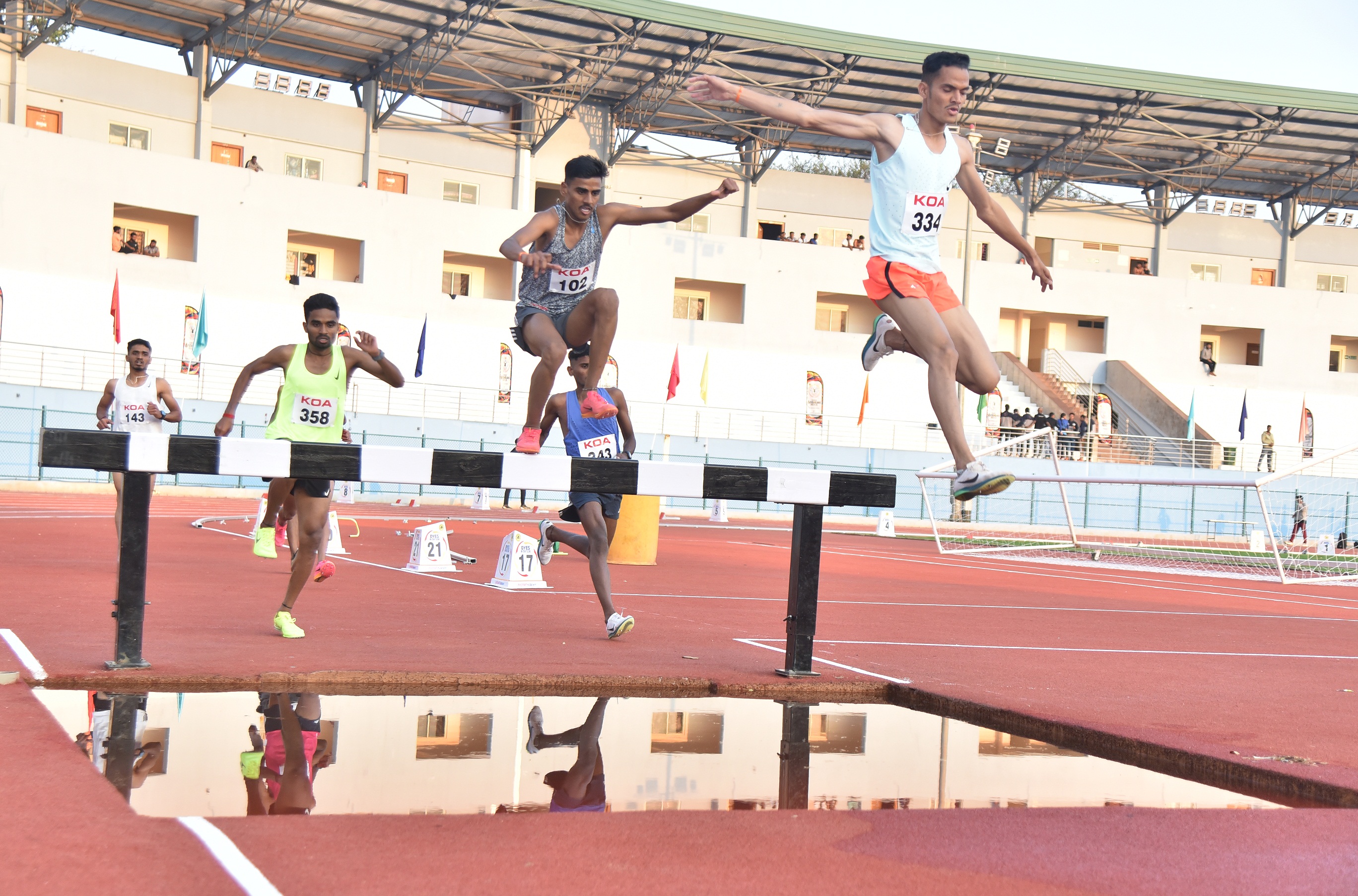 ಸ್ಟೀಪಲ್‌ ಚೇಸ್‌ ಸ್ಪರ್ಧೆಯಲ್ಲಿ ಗಮನ ಸೆಳೆದ ಜಿಗಿತ