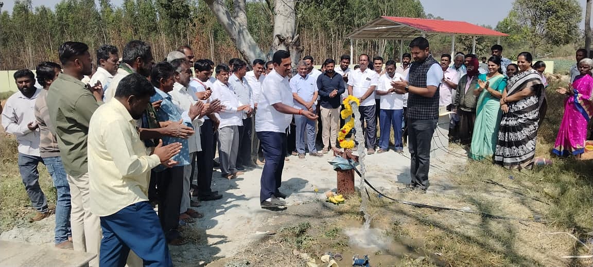 ಕೇಂದ್ರದ ಮಲತಾಯಿ ಧೋರಣೆಯಿಂದ ರಾಜ್ಯದ ಅಭಿವೃದ್ಧಿ ಕುಂಠಿತ: ಶಾಸಕ ಶರತ್‌ ಬಚ್ಚೇಗೌಡ 