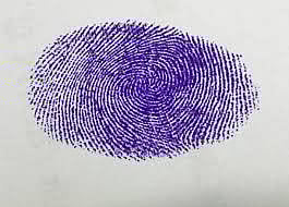 ಅಧಿಕಾರಿಗಳ ಯಡವಟ್ಟು: ಅಕ್ಷರಸ್ಥ ರೈತರ ಹೆಸರಲ್ಲಿ ಅಧಿಕಾರಿಗಳ ಹೆಬ್ಬೆಟ್ಟಿನ ಸಹಿ!