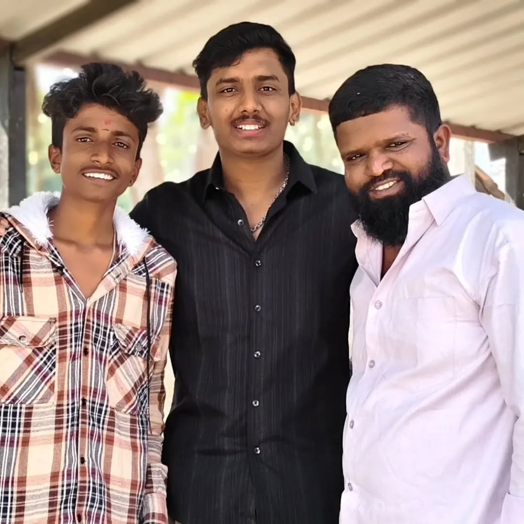 ರಕ್ಷಕ್‌ ಬುಲೆಟ್, ಭುವನೇಶ್ ಹಾಸನ್‌