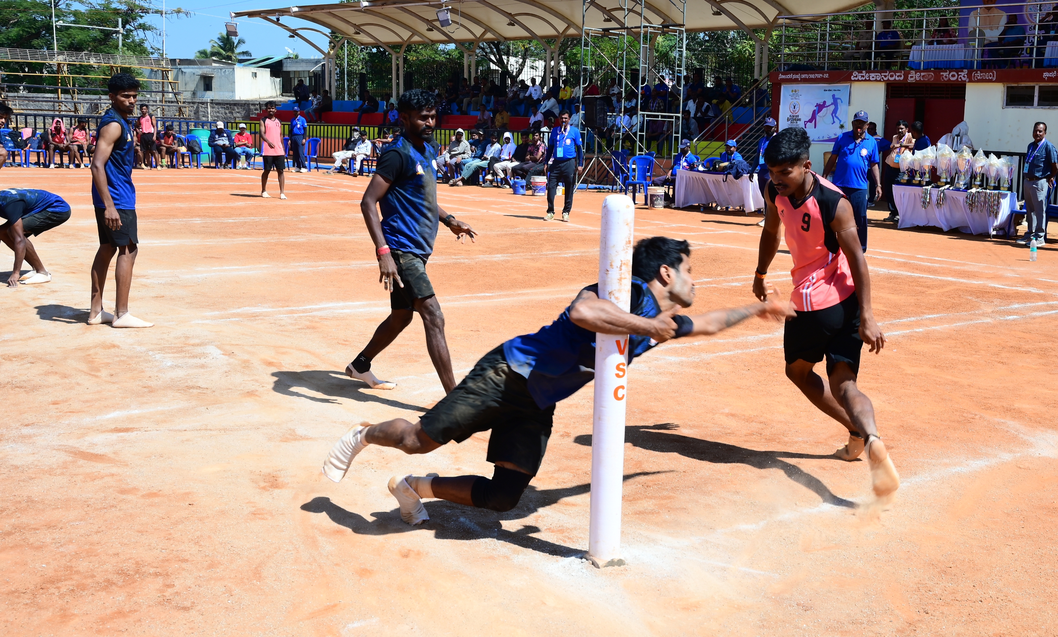 ಕೊಕ್ಕೊ ಪಂದ್ಯದಲ್ಲಿ ಆಟಗಾರ ಅಂಕ ಗಳಿಸಲು ಪ್ರಯತ್ನಿಸಿದ ಪರಿ 