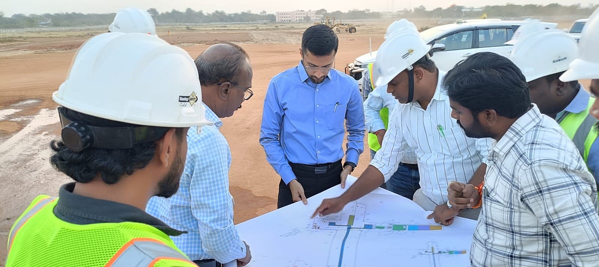 ರಾಯಚೂರು: ವಿಮಾನ ನಿಲ್ದಾಣ ನಿರ್ಮಾಣ ಕಾಮಗಾರಿ ಪರಿಶೀಲನೆ