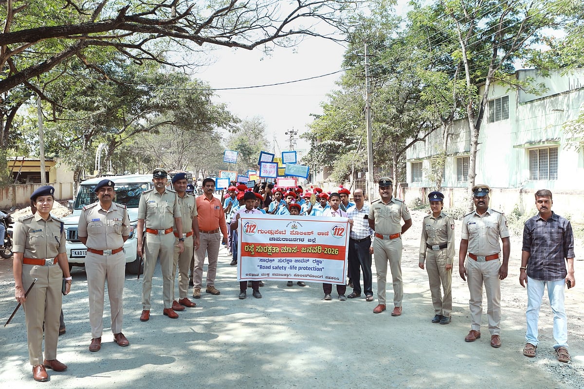  ಸಂಚಾರ ನಿಯಮ ಪಾಲಿಸಿ: 