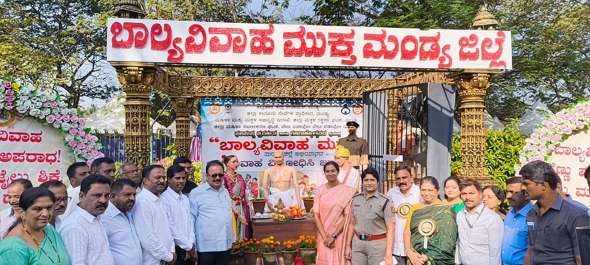 ತೋಟಗಾರಿಕೆ ಫಲಪುಷ್ಪ ಪ್ರದರ್ಶನಕ್ಕೆ ಚಾಲನೆ: 2 ಲಕ್ಷ ಹೂಗಳಲ್ಲಿ ಅರಳಿದ ಕಲಾಕೃತಿಗಳು