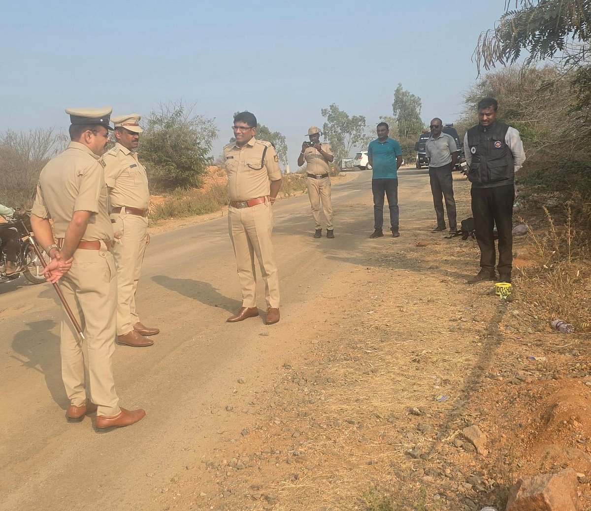 ಖಾರದಪುಡಿ ಎರಚಿ ₹5 ಲಕ್ಷ ದೋಚಿದ ಮುಸುಕುಧಾರಿಗಳು