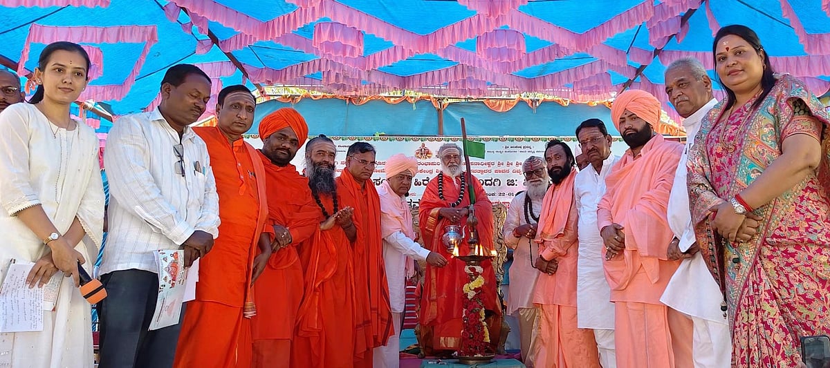 ವೀರಶೈವ ಧರ್ಮದಲ್ಲಿ ಜಾತಿ ವಿಘಟನೆ ನೋವಿನ ಸಂಗತಿ:  ರಂಭಾಪುರಿ ಶ್ರೀ ವಿಷಾದ