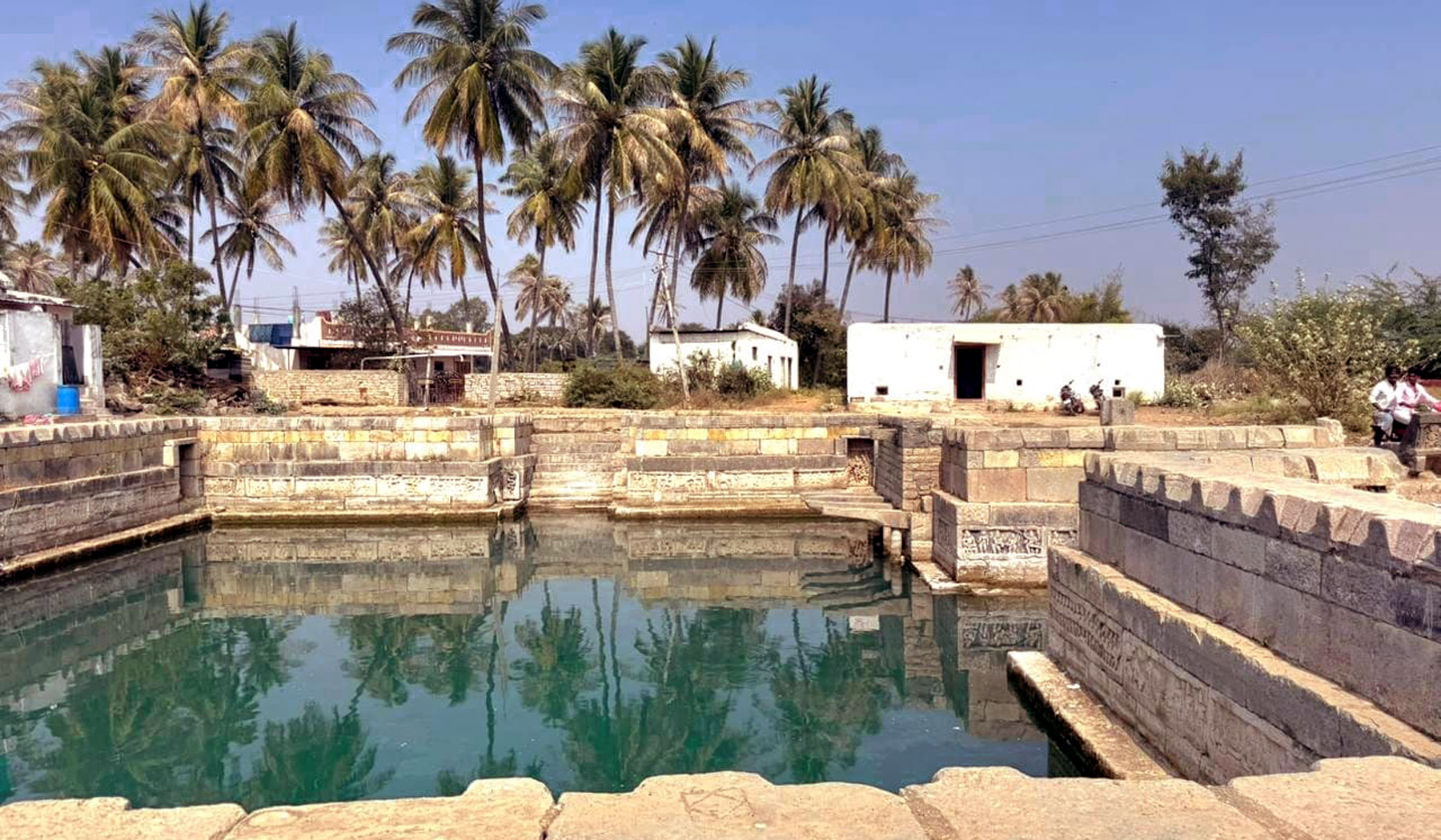 ಹುಣಸಗಿ ತಾಲ್ಲೂಕಿನ ಮುದನೂರು ಗ್ರಾಮದ ದೇವರ ದಾಸಿಮಯ್ಯ ದೇವಸ್ಥಾನದ ಮುಂದಿರುವ ರಾಮತೀರ್ಥ