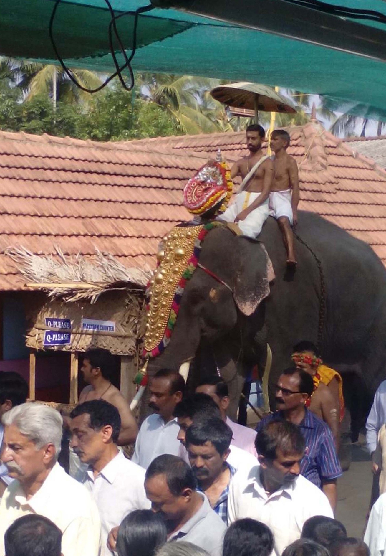 ಬೈತೂರು ಉತ್ಸವದ ಸಂದರ್ಭ ದೇವಾಲಯದ ಆವರಣದಲ್ಲಿ ಆನೆಯಲ್ಲಿ ಉತ್ಸವ ಮೂರ್ತಿಯನ್ನಿರಿಸಿ ಮೆರವಣಿಗೆ (ಸಂಗ್ರಹ ಚಿತ್ರ)