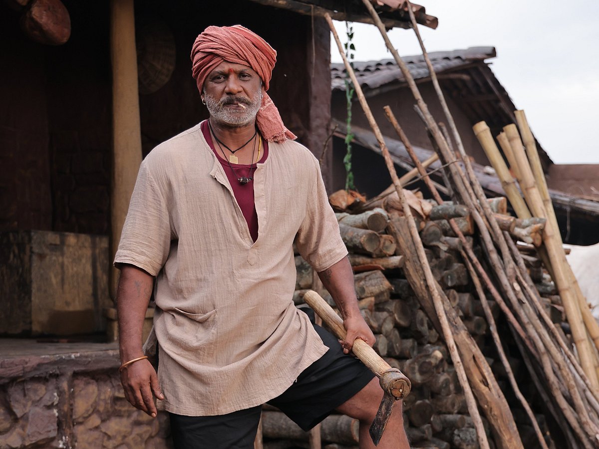 ದುನಿಯಾ ವಿಜಯ್ 'ಲ್ಯಾಂಡ್‌ಲಾರ್ಡ್': ಗಟ್ಟಿ ಕಥೆಯ ಹಳಿ ತಪ್ಪಿಸಿದ ಚಿತ್ರಕಥೆ