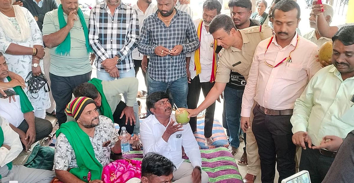 ಸಿಎಂ ಭರವಸೆ: ಆಮರಣಾಂತ ಉಪವಾಸ ಅಂತ್ಯ