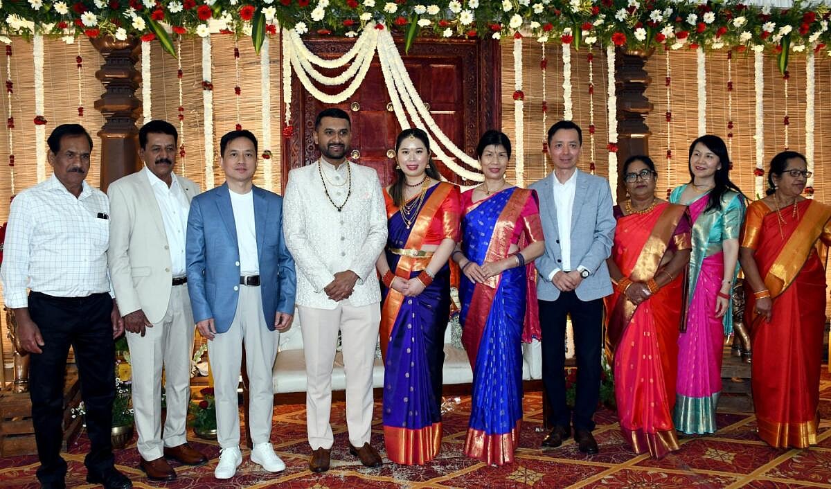 ಕಾಫಿನಾಡಿನಲ್ಲೊಂದು ಸಾಗರ ದಾಟಿದ ಪ್ರೇಮ ಕಥೆ: ಚೀನಾ ಯುವತಿ ಕೈಹಿಡಿದ ಯುವಕ
