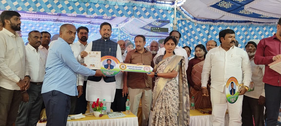 ಹೊಸಕೋಟೆ–ಮಾಲೂರು ರಸ್ತೆಗೆ ಶೀಘ್ರ ಕಾಂಕ್ರಿಟ್‌: ಶಾಸಕ 