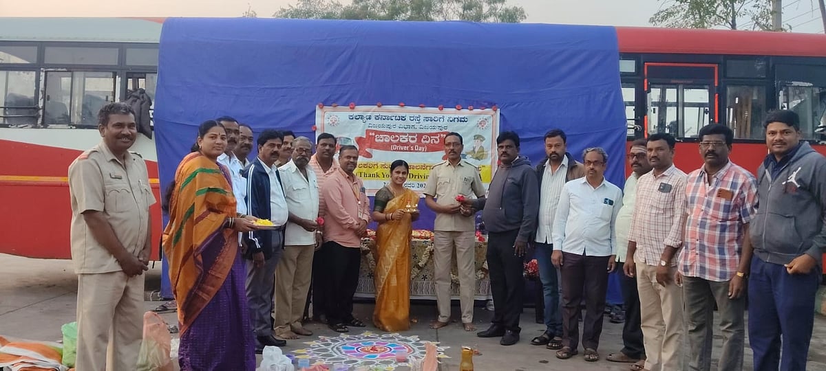 ತಾಳಿಕೋಟೆ| ಸಾರಿಗೆ ನಿಗಮಕ್ಕೆ ಚಾಲಕರ ಕೊಡುಗೆ ಅಪಾರ: ಜಾಧವ