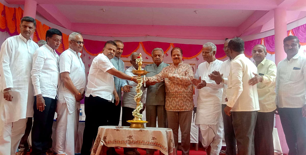 ಯಲಬುರ್ಗಾ| ಎಲ್ಲ ಸಾಧನೆಗಳಿಗೆ ಮೂಲ ಶಿಕ್ಷಣ:  ಕುಲಪತಿ ಪ್ರೊ.ಎಸ್.ವಿ.ಡಾಣಿ ಅಭಿಮತ