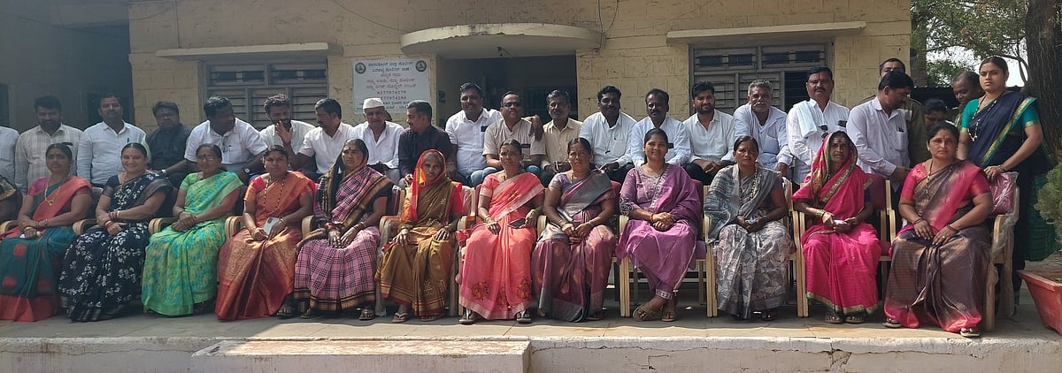 ಮಹಾಲಿಂಗಪುರ: ಅಧಿಕಾರಾವಧಿಯ ದಿನಗಳನ್ನು ಸ್ಮರಿಸಿದ ಗ್ರಾ.ಪಂ ಸದಸ್ಯರು