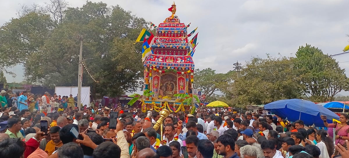ಮಾಗಡಿ: ಅದ್ದೂರಿ ಸೋಮೇಶ್ವರ ಬ್ರಹ್ಮ ರಥೋತ್ಸವ