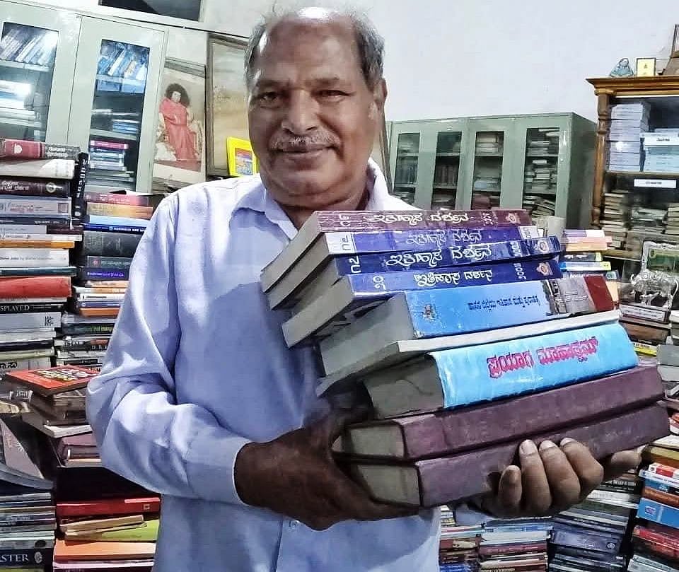 ಪಾಂಡವಪುರ: ಪುಸ್ತಕ ಪ್ರೇಮಿ ಅಂಕೇಗೌಡಗೆ ‘ಪದ್ಮಶ್ರೀ’ ಗರಿ