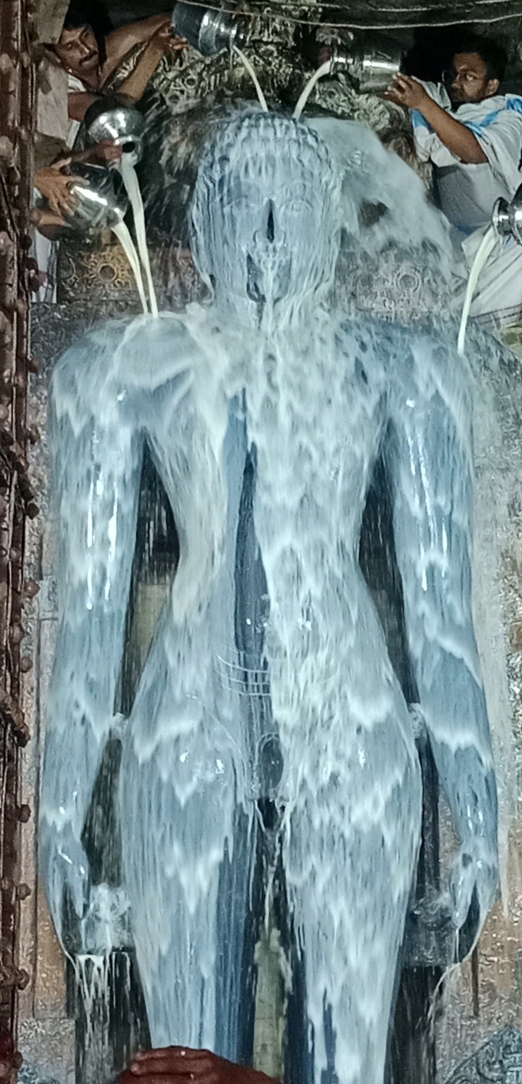 ಕ್ಷೀರಾಭಿಷೇಕ 