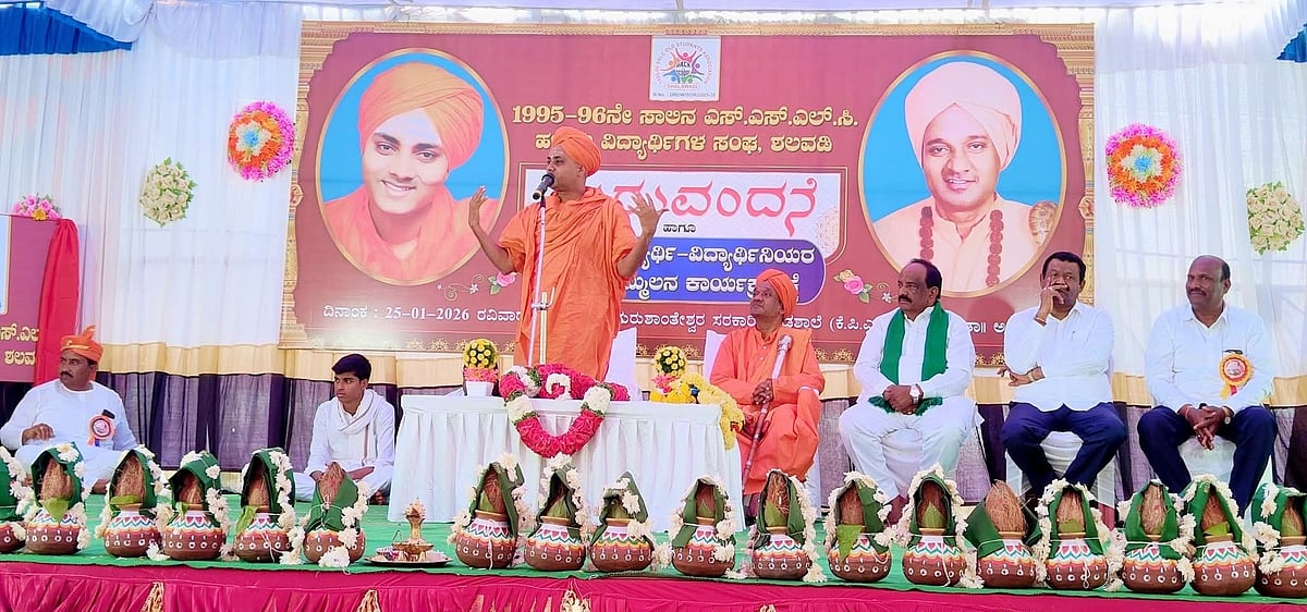 ಅಣ್ಣಿಗೇರಿ| ಎದೆಗೆ ಬಿದ್ದ ಅಕ್ಷರ ಎಂದಿಗೂ ವ್ಯರ್ಥವಲ್ಲ: ಗವಿಸಿದ್ದೇಶ್ವರ ಸ್ವಾಮೀಜಿ