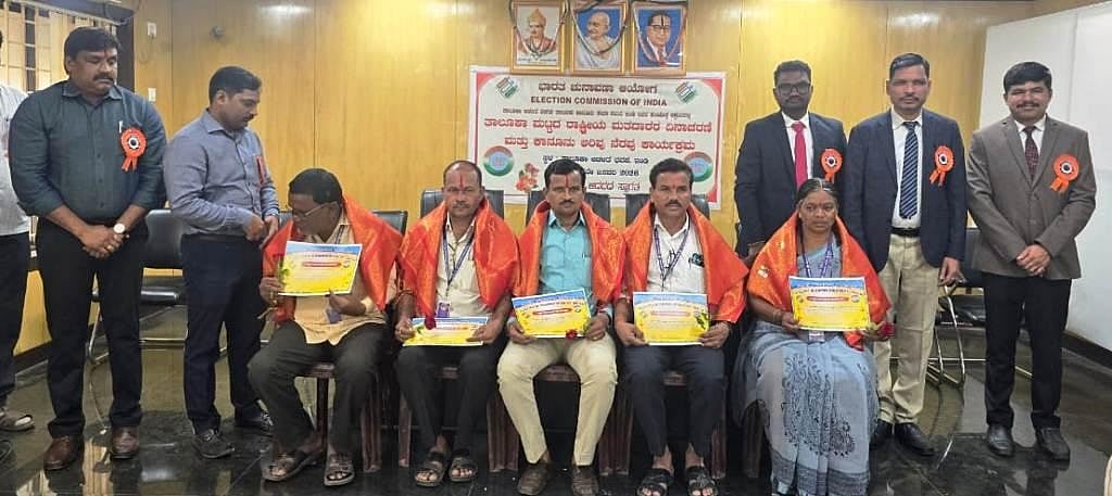 ಇಂಡಿ | ಅರ್ಹರಿಗೆ ಮತ ನೀಡಿ: ನ್ಯಾ. ಕೋಟೆಪ್ಪ ಕಾಂಬಳೆ